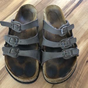 Birkenstock sandals light brown size 39 (8/8.5)